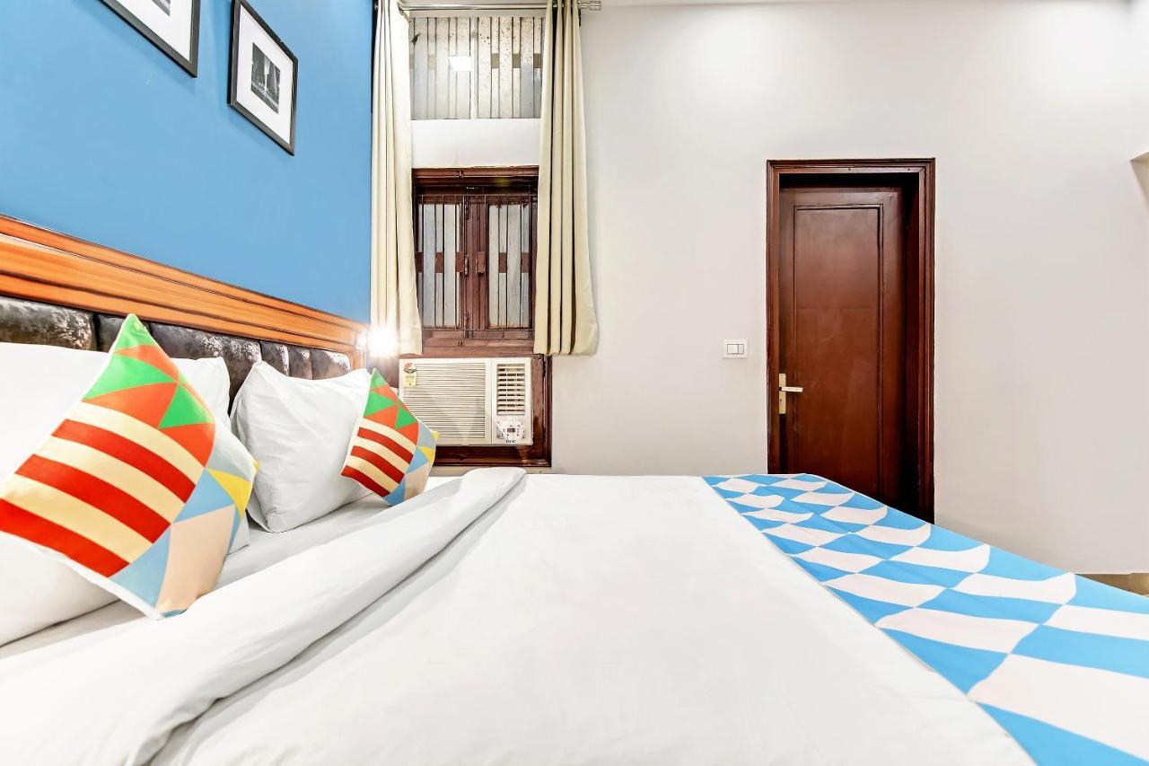 Oyo Home 64106 Comfortable Stay New Delhi Exterior photo
