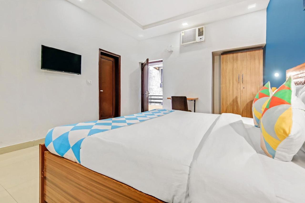 Oyo Home 64106 Comfortable Stay New Delhi Exterior photo