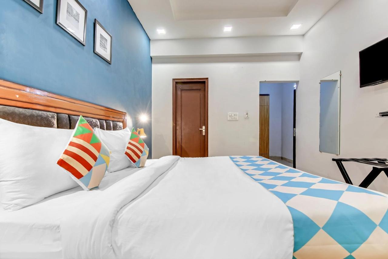 Oyo Home 64106 Comfortable Stay New Delhi Exterior photo